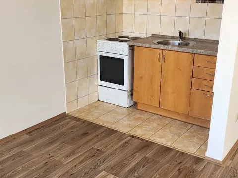 Pronájem bytu 1+kk, Děčín, Tržní, 36 m2