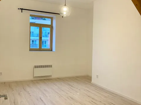 Pronájem bytu 2+kk, Praha - Košíře, Vrchlického, 48 m2