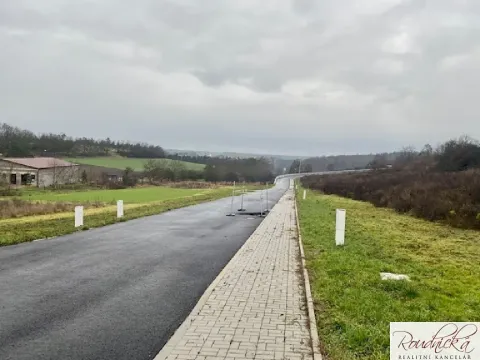 Prodej pozemku pro bydlení, Martiněves, 980 m2