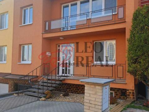 Prodej rodinného domu, Hrušovany u Brna, 450 m2