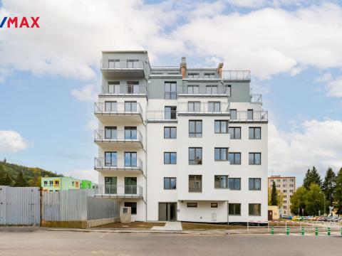 Prodej bytu 2+kk, Karlovy Vary, Šumavská, 64 m2