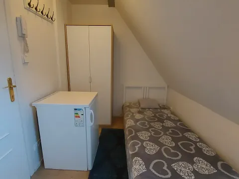 Pronájem bytu 1+kk, Praha - Smíchov, U Pernikářky, 14 m2