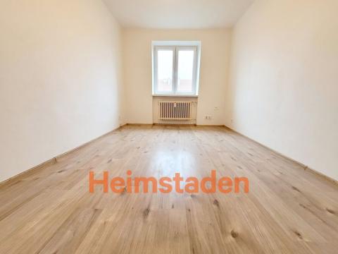 Pronájem bytu 1+kk, Havířov - Město, Hlavní třída, 20 m2