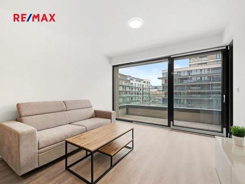 Pronájem bytu 2+kk, Praha - Žižkov, Tetauerova, 44632 m2