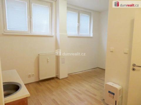 Pronájem bytu 1+kk, Praha - Smíchov, Mošnova, 21 m2