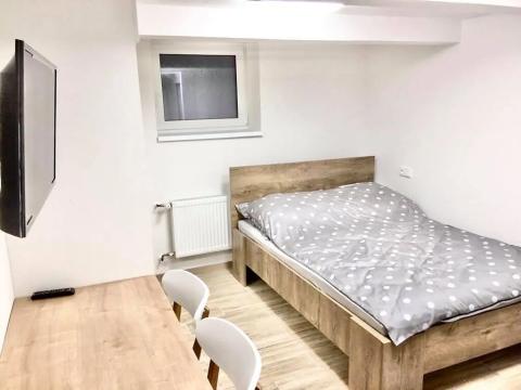 Pronájem bytu 1+kk, Zlín, Štefánikova, 20 m2