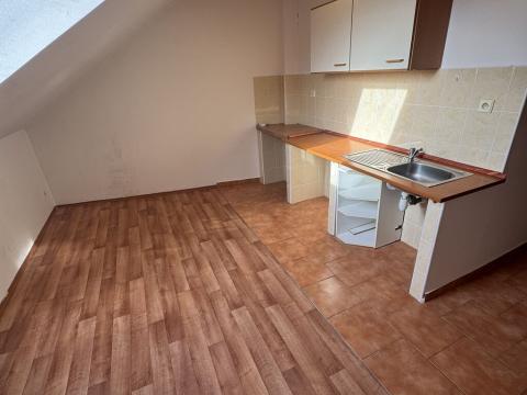 Pronájem bytu 1+kk, Opava, Nákladní, 24 m2