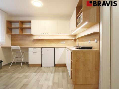 Pronájem bytu 1+kk, Brno - Pisárky, Hroznová, 28 m2