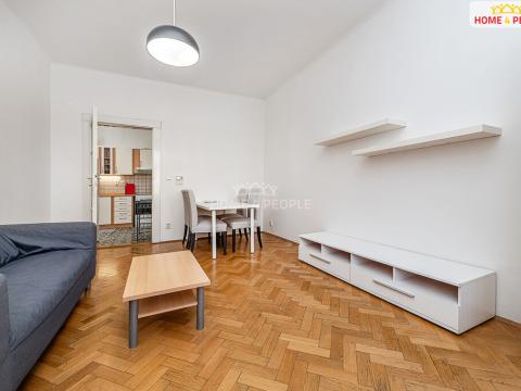 Pronájem bytu 2+1, Praha - Žižkov, Biskupcova, 47 m2