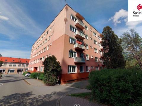 Prodej bytu 2+1, Zlín, Lorencova, 61 m2