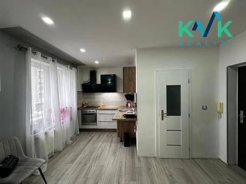 Pronájem bytu 2+1, Karlovy Vary, Chebská, 42 m2