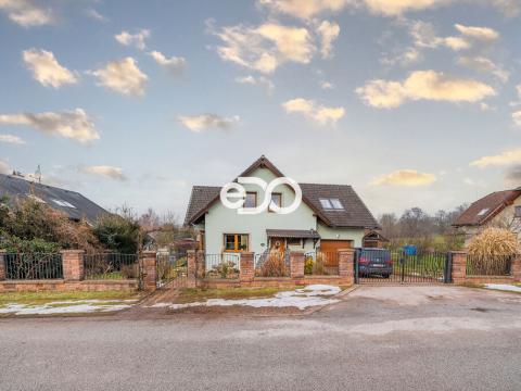 Prodej rodinného domu, Vlčice, 168 m2