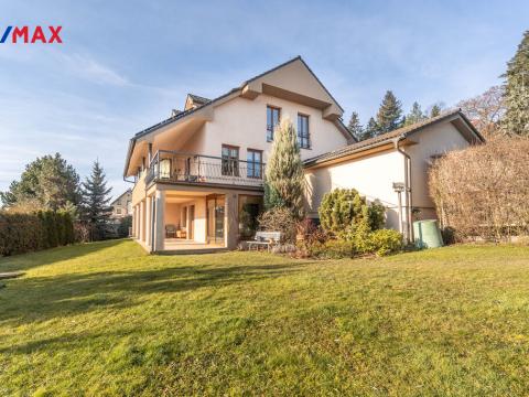 Prodej vícegeneračního domu, Černolice, Pod Hůrkou, 420 m2
