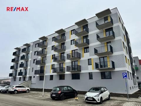 Pronájem bytu 1+kk, Kladno, Štěpána Rautenstraucha, 33 m2