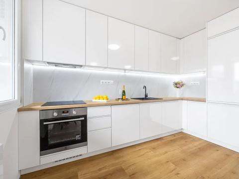 Prodej bytu 3+kk, Praha - Prosek, Vysočanská, 82 m2