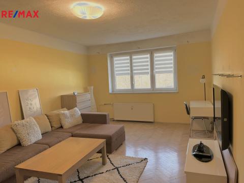Prodej bytu 3+1, Karlovy Vary, nábřeží Jana Palacha, 96 m2