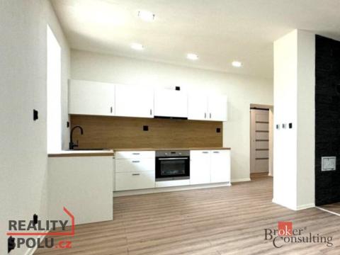 Pronájem bytu 2+kk, Ostrava - Kunčičky, Májová, 66 m2