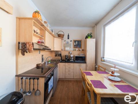 Prodej bytu 2+1, Nové Město pod Smrkem, Husova, 57 m2