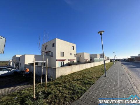 Pronájem bytu 2+kk, Znojmo, Smutného, 39 m2