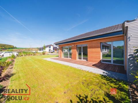 Prodej bytu 3+kk, Lužany, 67 m2