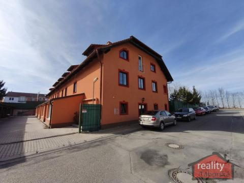 Prodej bytu 2+1, Nupaky, 94 m2