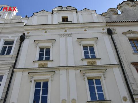 Pronájem bytu 2+kk, Pardubice - Pardubice-Staré Město, Pernštýnské náměstí, 65 m2