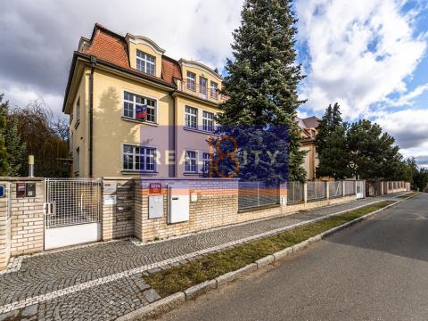 Pronájem kanceláře, Praha - Dejvice, Na viničních horách, 140 m2