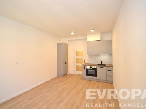 Pronájem bytu 1+kk, Praha - Žižkov, Chlumova, 31 m2