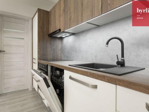 Pronájem bytu 2+kk, Opava, Vaškovo náměstí, 40 m2