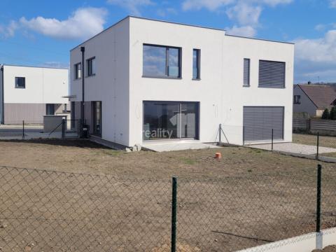 Pronájem rodinného domu, Kladno, Pechlátova, 119 m2