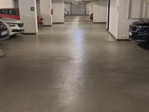 Pronájem garážového stání, Praha - Smíchov, Na Hřebenkách, 18 m2