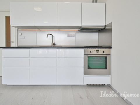 Pronájem bytu 1+kk, Brno, Střední, 32 m2