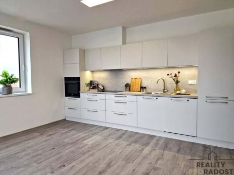 Pronájem bytu 2+kk, Olomouc - Chválkovice, Železniční, 83 m2