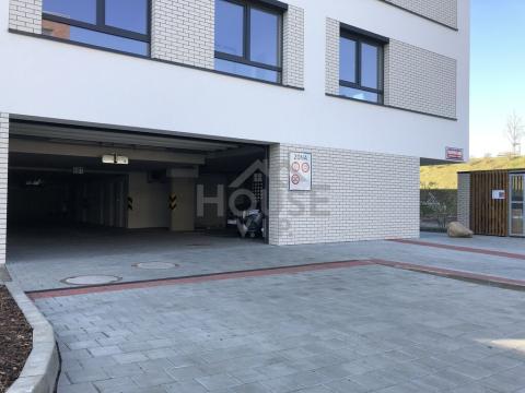 Prodej garáže, Praha - Dolní Měcholupy, Františka Jansy, 55 m2