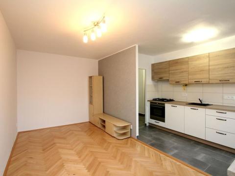 Pronájem bytu 3+kk, Pardubice - Polabiny, Kosmonautů, 60 m2