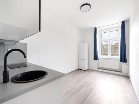 Pronájem bytu 2+kk, Praha - Nusle, Čestmírova, 43 m2