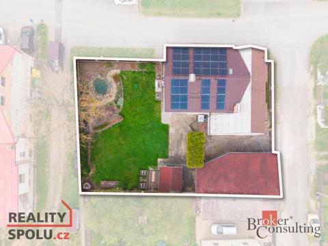 Prodej rodinného domu, Chrást, Vilová, 242 m2