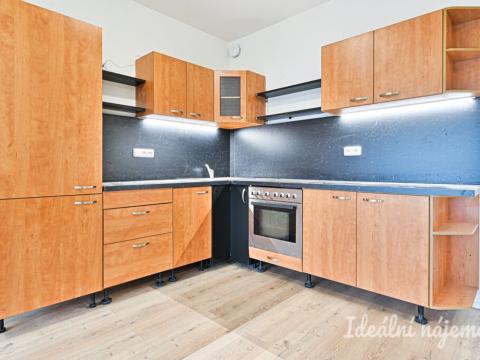 Pronájem bytu 2+kk, Brno, Mášova, 69 m2