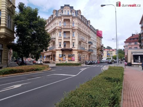 Prodej bytu 2+1, Karlovy Vary, Vítězná, 106 m2
