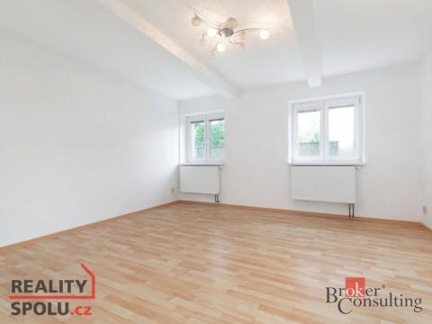 Pronájem bytu 1+1, Opava - Předměstí, Hobzíkova, 47 m2