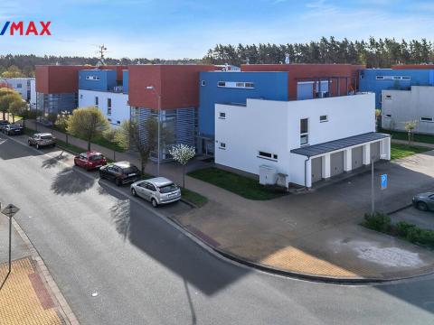 Pronájem bytu 2+kk, Hradec Králové - Nový Hradec Králové, Rybova, 54 m2