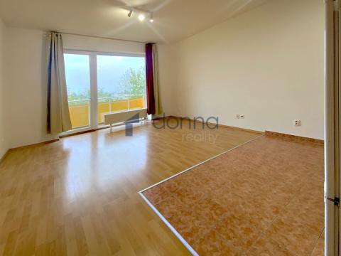 Pronájem bytu 1+kk, Praha - Kyje, Sicherova, 35 m2