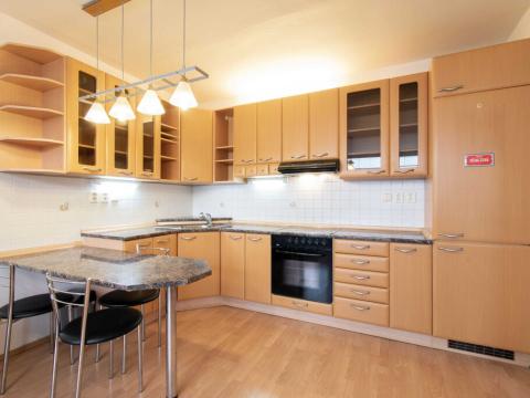 Pronájem bytu 2+kk, Praha - Troja, Olštýnská, 37 m2