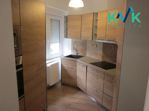 Pronájem bytu 1+1, Karlovy Vary, Jáchymovská, 46 m2