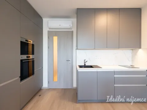 Pronájem bytu 1+kk, Praha - Háje, Výstavní, 32 m2