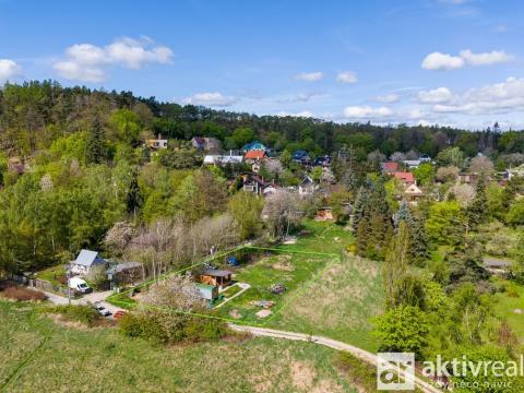Prodej pozemku pro bydlení, Černolice, Nad rybníkem, 1418 m2