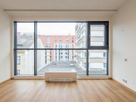 Pronájem bytu 1+kk, Praha - Holešovice, Tusarova, 29 m2