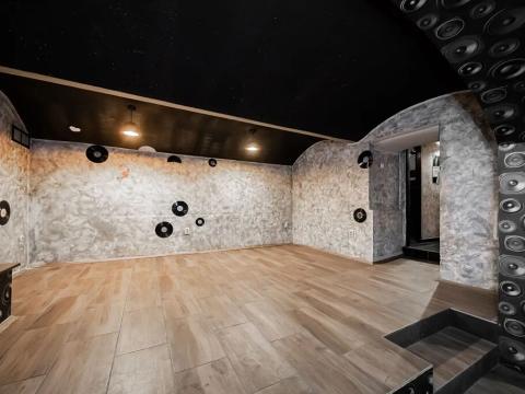 Pronájem obchodního prostoru, Praha - Bubeneč, Kamenická, 92 m2