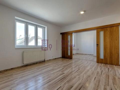 Pronájem bytu 3+kk, Jindřichův Hradec, Rezkova, 61 m2