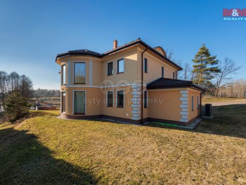 Prodej rodinného domu, Nová Role - Mezirolí, 376 m2